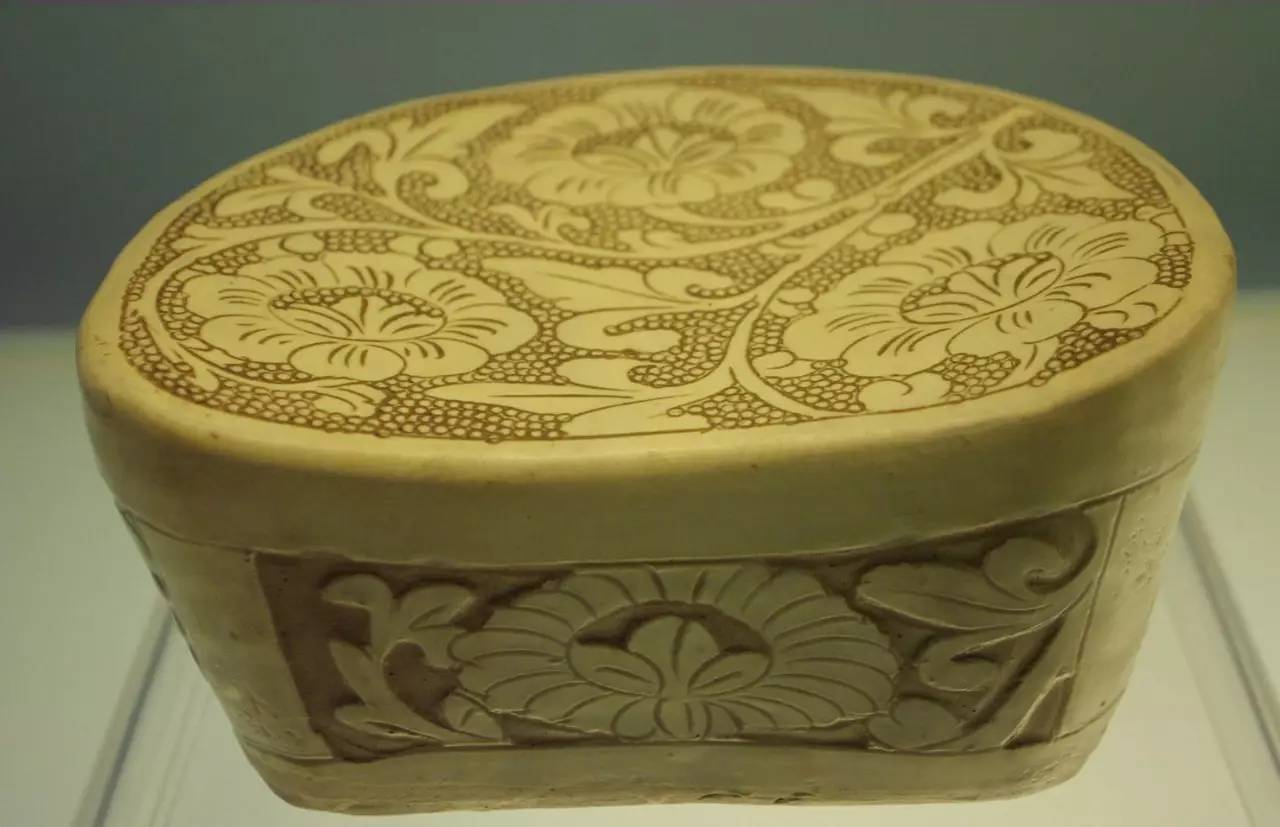 成语珠联璧合是用来形容什么的?珠联璧合是什